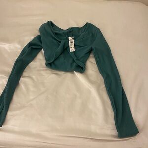 garage cropped twist long sleeve- x small